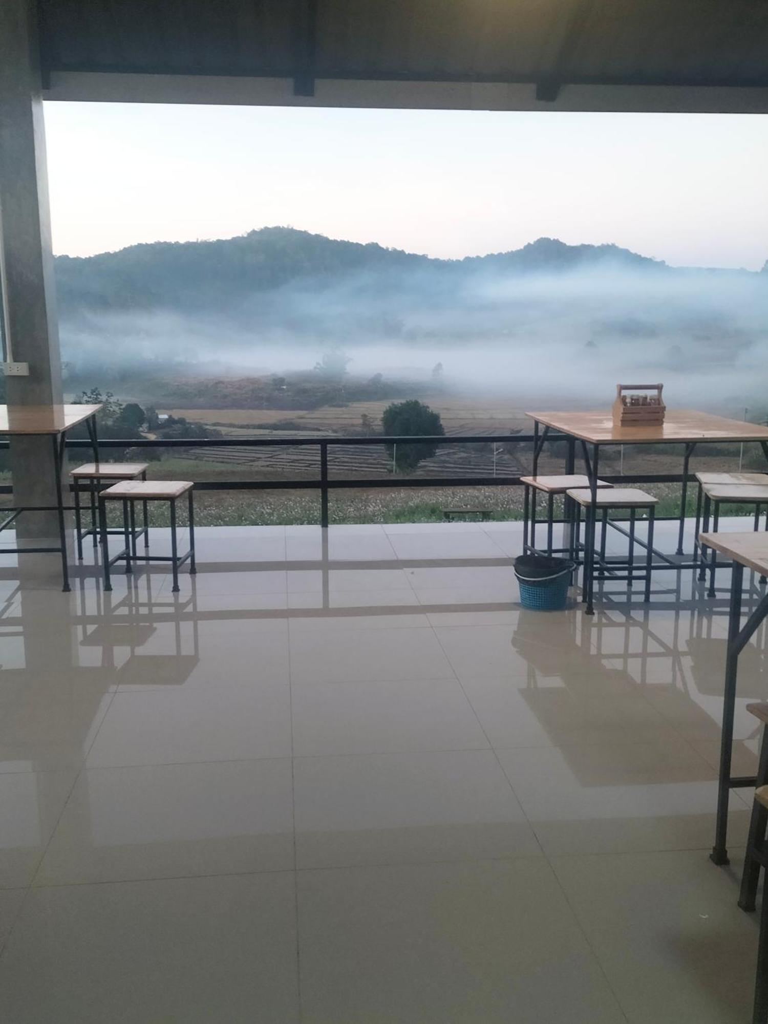สวนไร่รุ่งอรุณ Suan Rai Rungarun Hotel Ban Na Pa Paek Екстериор снимка